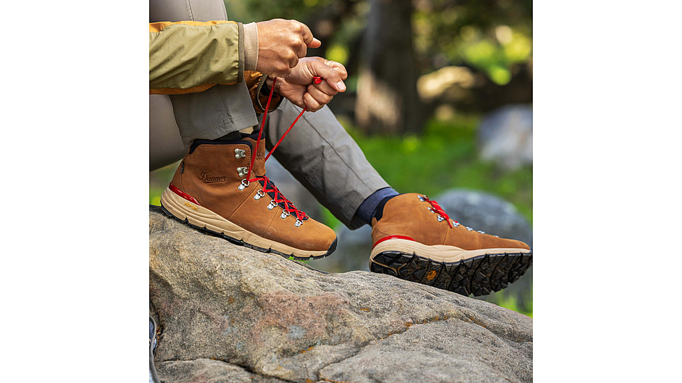 Danner Mountain 600 Leaf 4.5in Grizzly Brown/Rhodo Red GTX - Mens, Brown/Rhodo Red, 9, 62302-D-9