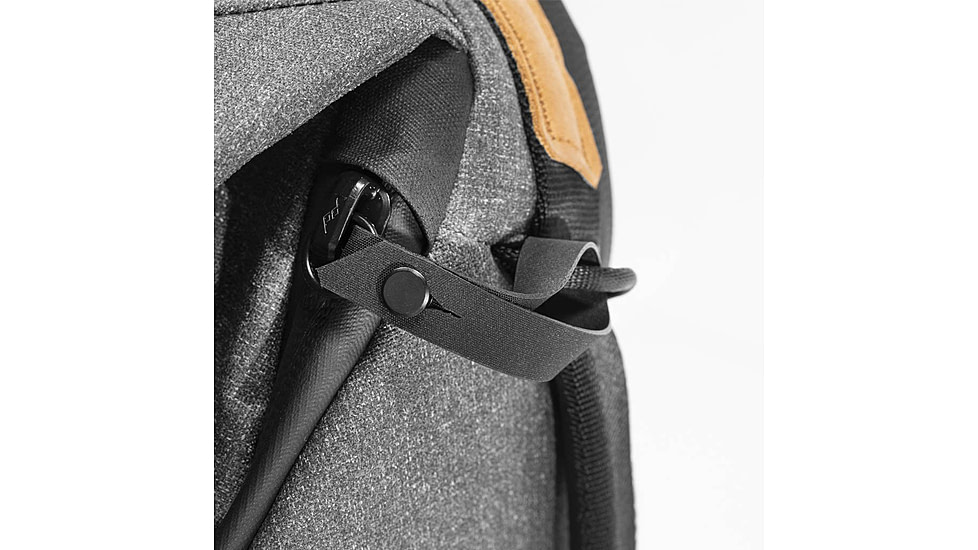 Peak Design Everyday 30 Liters Zip Backpack, Charcoal, BEDB-30-CH-2