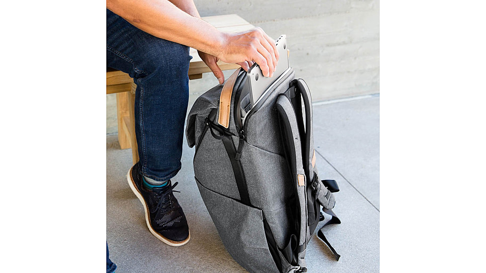 Peak Design Everyday 30 Liters Zip Backpack, Charcoal, BEDB-30-CH-2