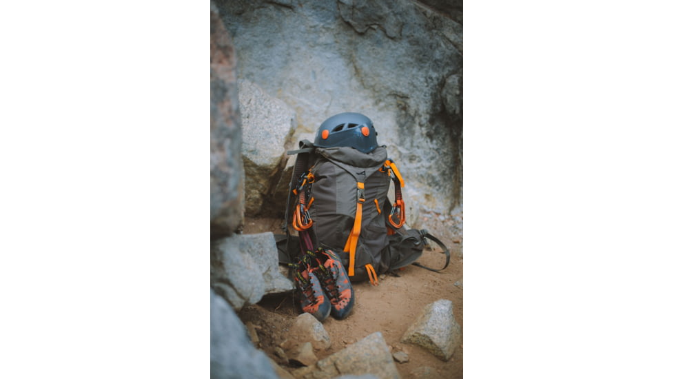 ALPS Mountaineering Peak 45, clay/apricot, 45L / 2746 cu in, 6423054