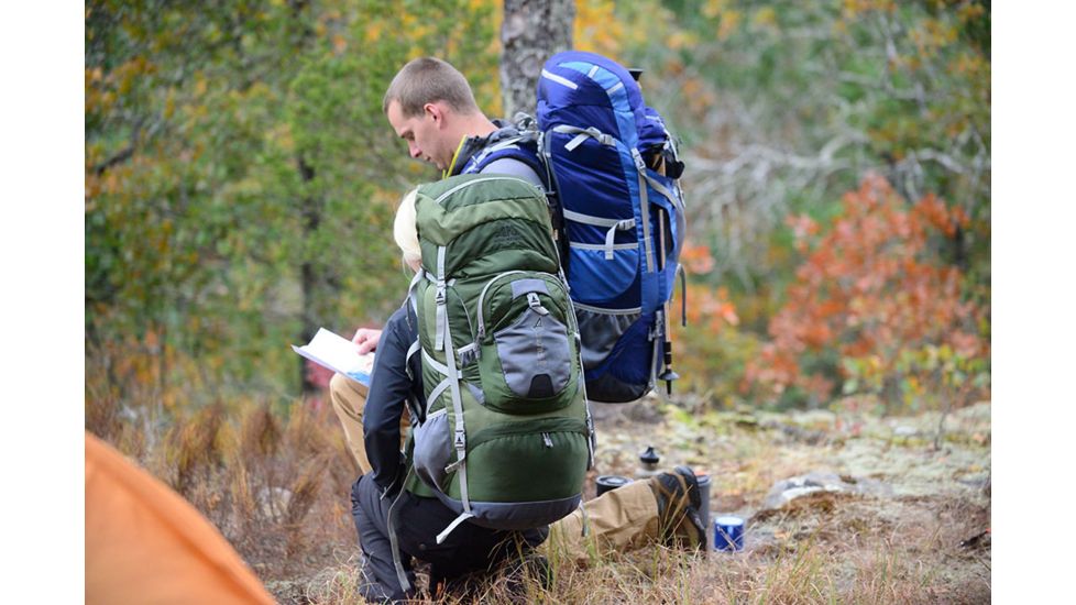 ALPS Mountaineering Red Tail 3900 Pack-Green