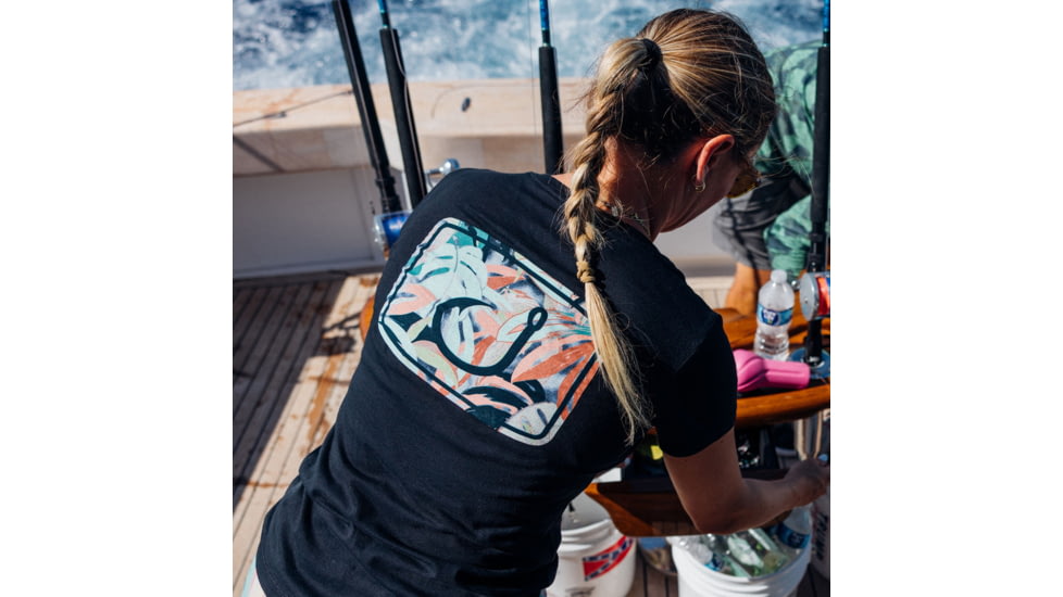 AVID Sportswear Sanibel T-Shirt - Womens, Vintage Black, Medium, WT12401VBKMD