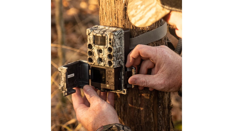Bushnell 32mp Core Ds-4k Treebark Camo No Glow, Box - 119987C