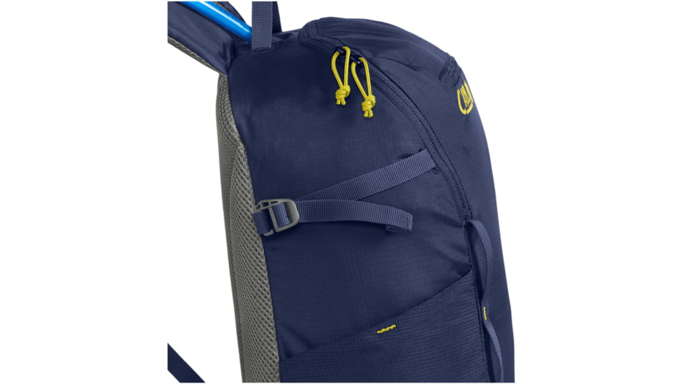 CamelBak Cloud Walker 18 Hydration Pack, Navy, 2.5 Liter, 2531405000