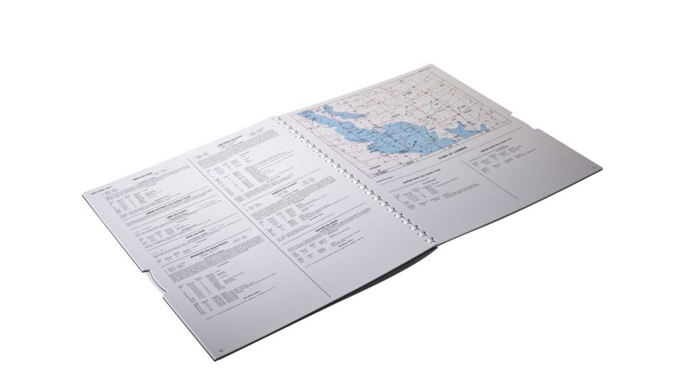 Celestron Sky Maps Chart - Illustrated Star Map Atlas / Deep Sky objects Reference Guide 93722