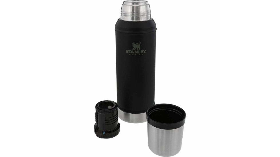 Demo, Stanley Classic Legendary Bottle, Matte Black, 1.0qt, 10-07932-002