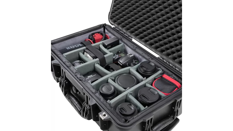 Eylar Eylar 22 in Hard Rolling Carry-On Camera Case with Adjustable Padded Divider