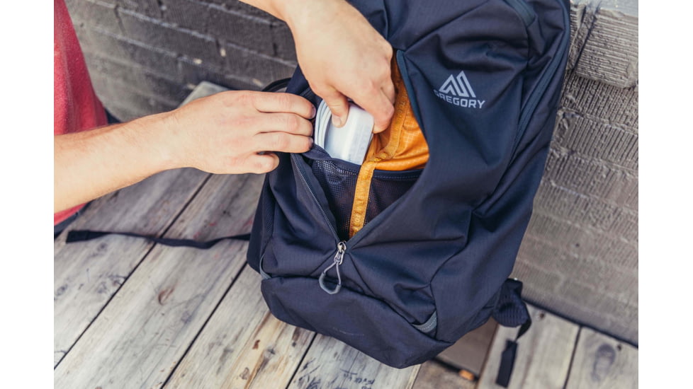 Gregory Rhune 20L Pack, Carbon Black, One Size, 143375-6404