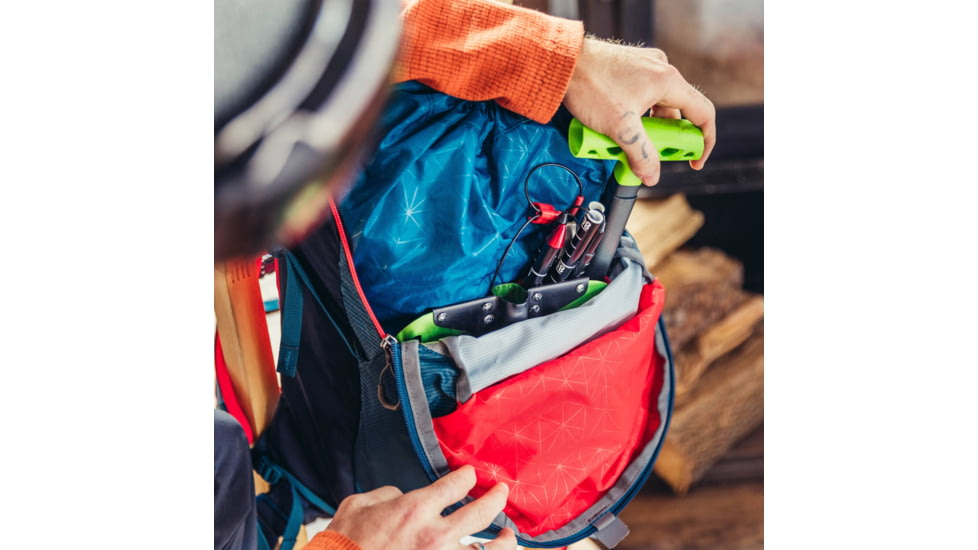 Gregory Targhee FT 24 Pack, Spark Navy, Medium/Large, 139431-8885