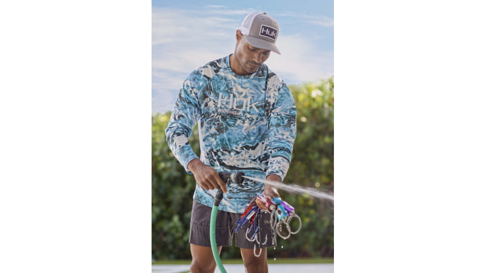 HUK Performance Fishing Mossy Oak Pursuit Long Sleeve - Mens, Mossy Oak Elements Hydro Wahoo, Medium, H1200228-935-M
