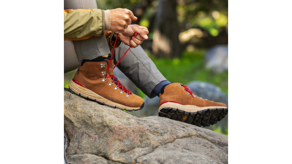 Danner Mountain 600 Leaf 4.5in Grizzly Brown/Rhodo Red GTX - Womens, Brown/Rhodo Red, 9.5, 62303-M-9.5