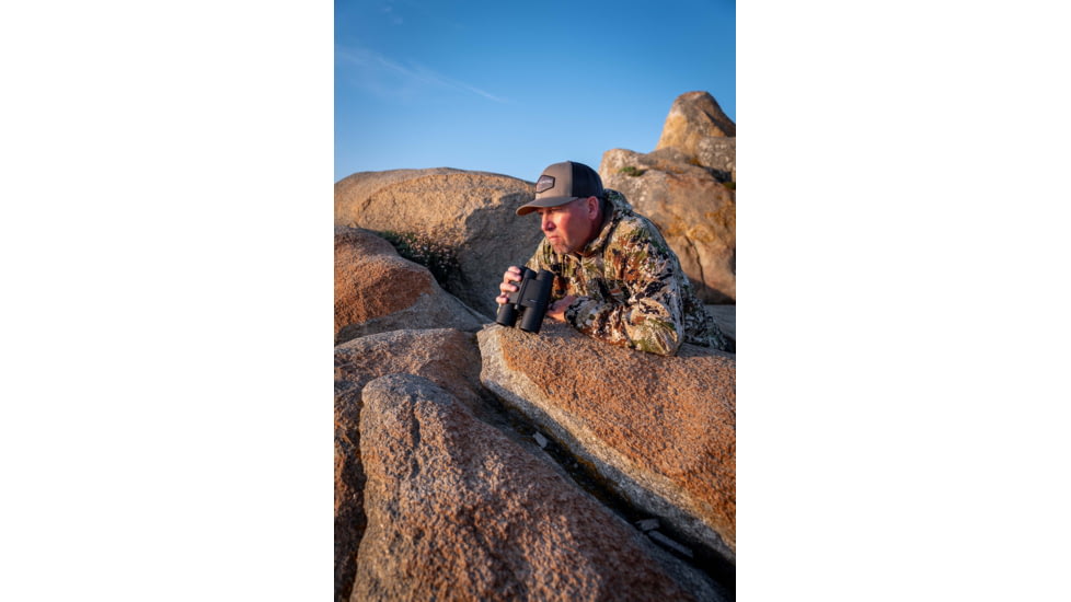 Leica Geovid R 10x42mm Rangefinder Binocular, LED, Black, 40812