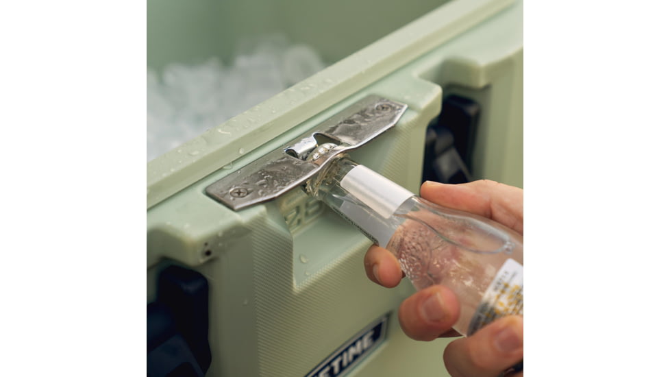 Lifetime Products Glacier, 28 Quart, Hard Cooler