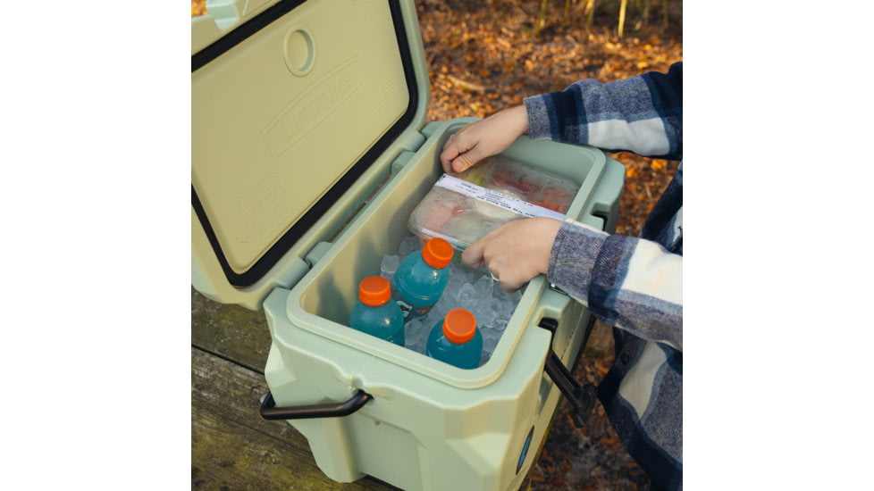 Lifetime Products Glacier, 28 Quart, Hard Cooler