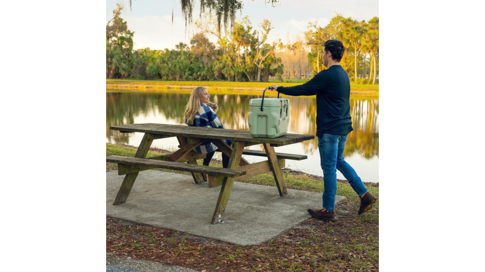 Lifetime Products Glacier, 28 Quart, Hard Cooler