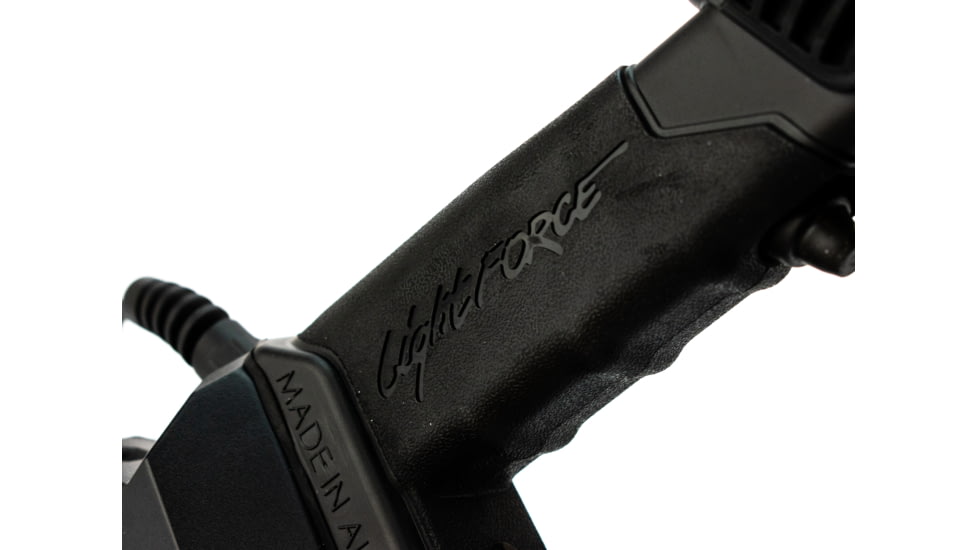 Lightforce Performance Lighting HID Hand Held Xenon 240mm Blitz Spotlight, Coil Cord and Cig Plug, 12V 70W 6400 Lumens CBSLBHID70