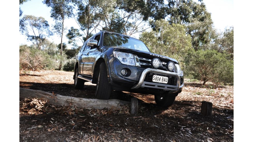 Lightforce Performance Lighting LED 180mm Round LED driving light 70W 5000K combo, Black CBLED180C