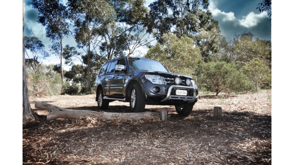 Lightforce Performance Lighting LED 180mm Round LED driving light 70W 5000K combo, Black CBLED180C