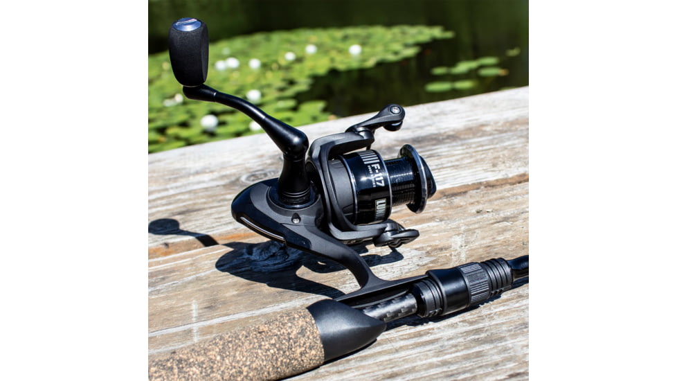 Lunkerhunt F-117 Spinning Rod Combo, Matte Black, 6ft 8in, WMMB01