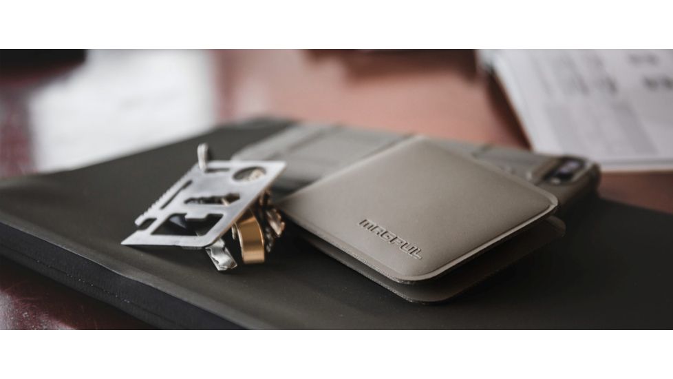 Magpul Industries Daka Bi-Fold Wallet, Flat Dark Earth, MAG906-245