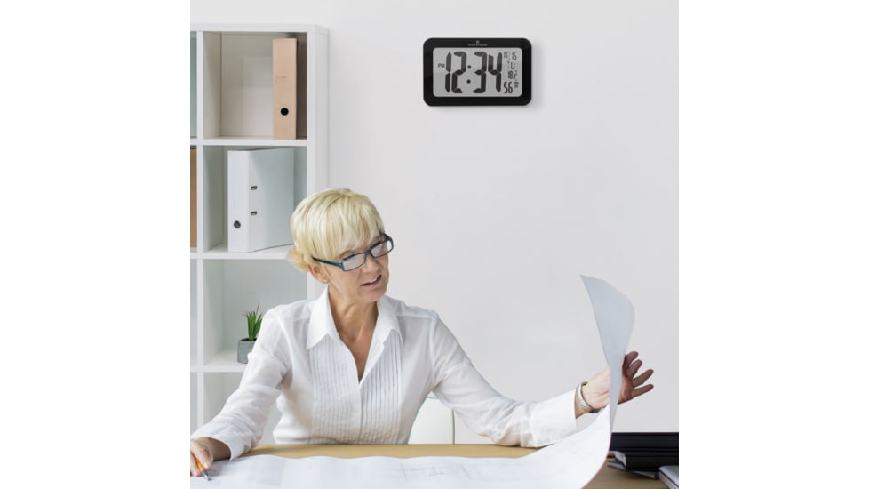 Marathon Atomic Wall Clock w/8 Time Zones and Stand, Black, CL030033-BK-00-NA