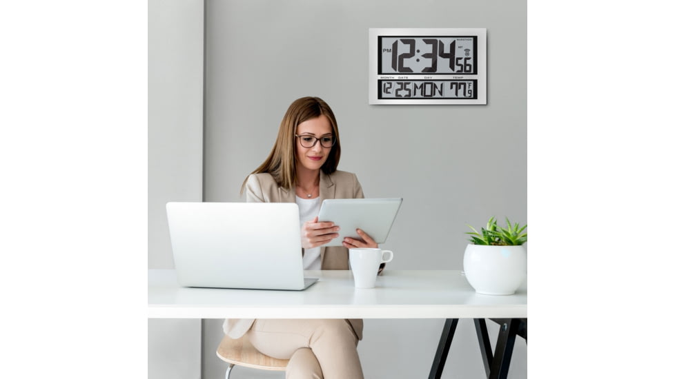 Marathon Commercial Grade Jumbo Atomic Wall Clock w/6 Time Zones, Silver, CL030025-SV-00-NA