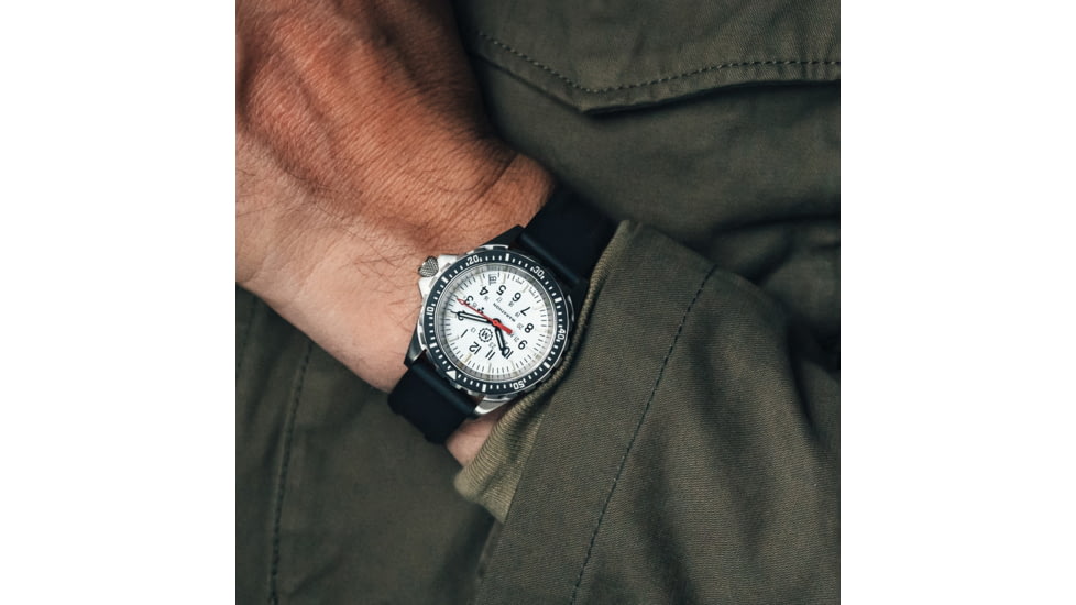 Marathon Search and Rescue Medium Divers Quartz Wristwatch, Black/White Dial, WW194027SS-0530