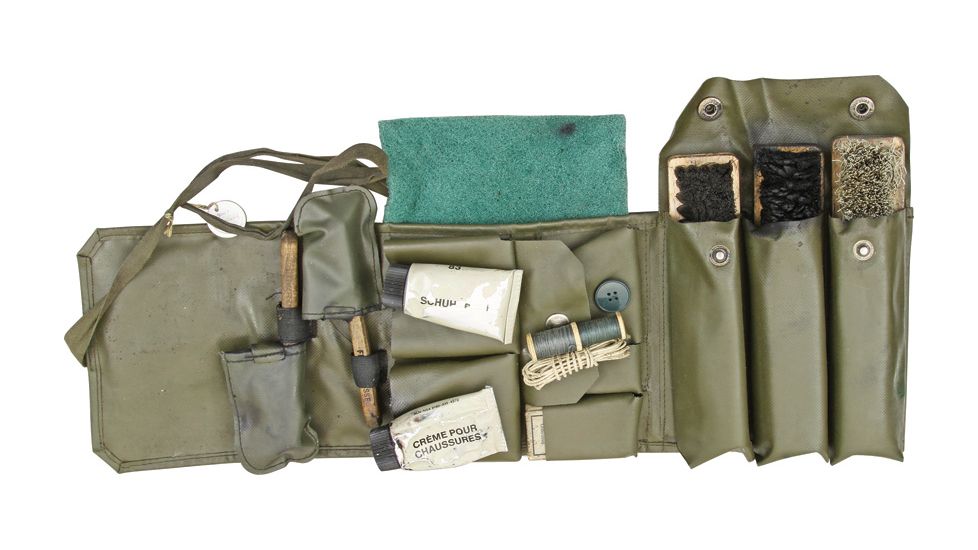 Miscellaneous Swiss Shoe Shining Kit M3782