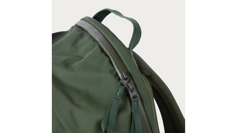 Moment 17L Everything Backpack, Olive, 106-176