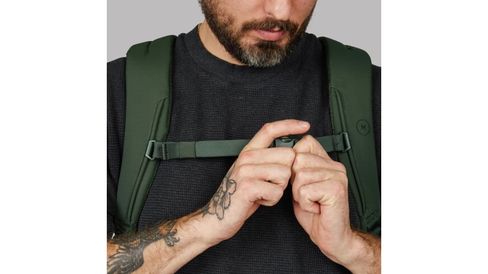 Moment 17L Everything Backpack, Olive, 106-176