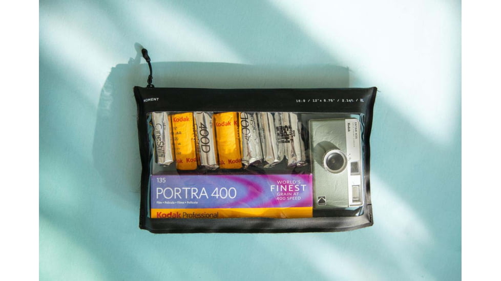 Moment Reusable Travel Film Pouch, Medium, Black, 106-188