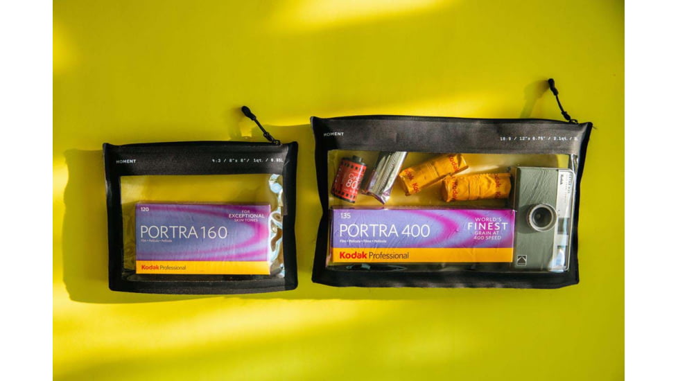 Moment Reusable Travel Film Pouch, Medium, Black, 106-188