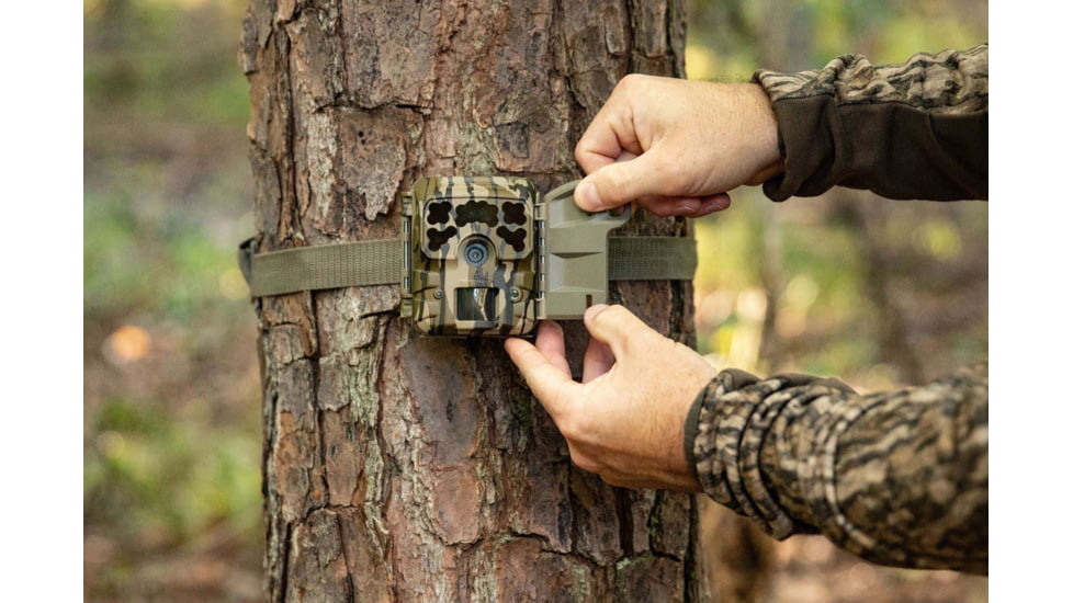 Moultrie Feeders Micro-42i Camera Kit, Mossy Oak Camo, MCG-14060