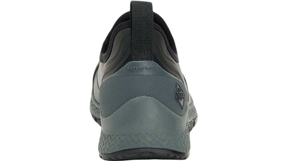 Muck Boots Womens Outscape Slip On, Black, 10US, OSSW-001-010