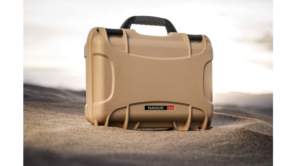 Nanuk 909 Protective Case w/ Cubed Foam