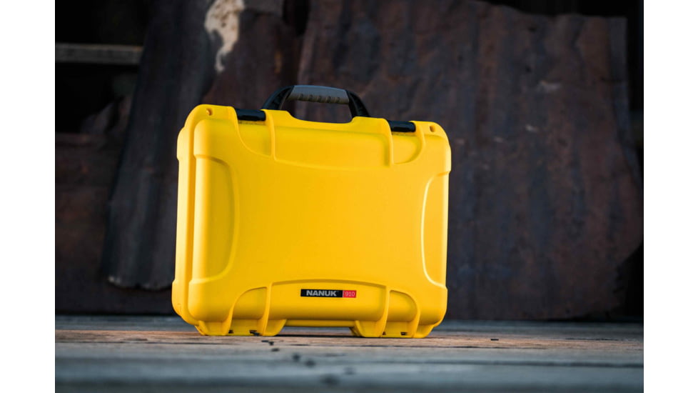 Nanuk 910 Protective Case w/ Cubed Foam