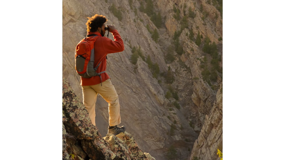 Nikon PROSTAFF P7 10x42mm Binocular, Roof Prism, Black, 16773