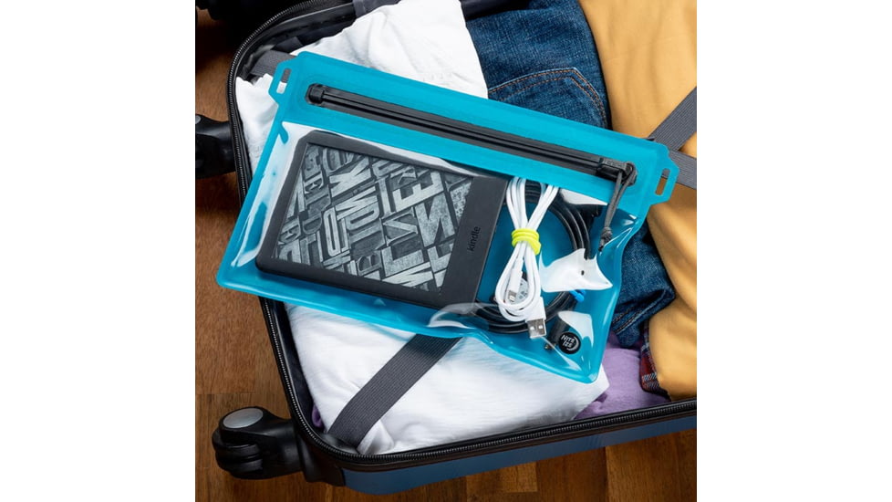 Nite Ize RunOff Waterproof Medium Travel Pouch, Blue, Medium, ROFM-03-R3