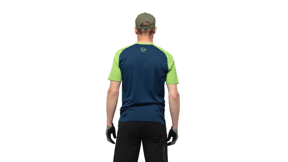 Norrona Fjr Equaliser Lightweight T-Shirt - Mens, Foliage/Indigo Night, Medium, 7042698437143