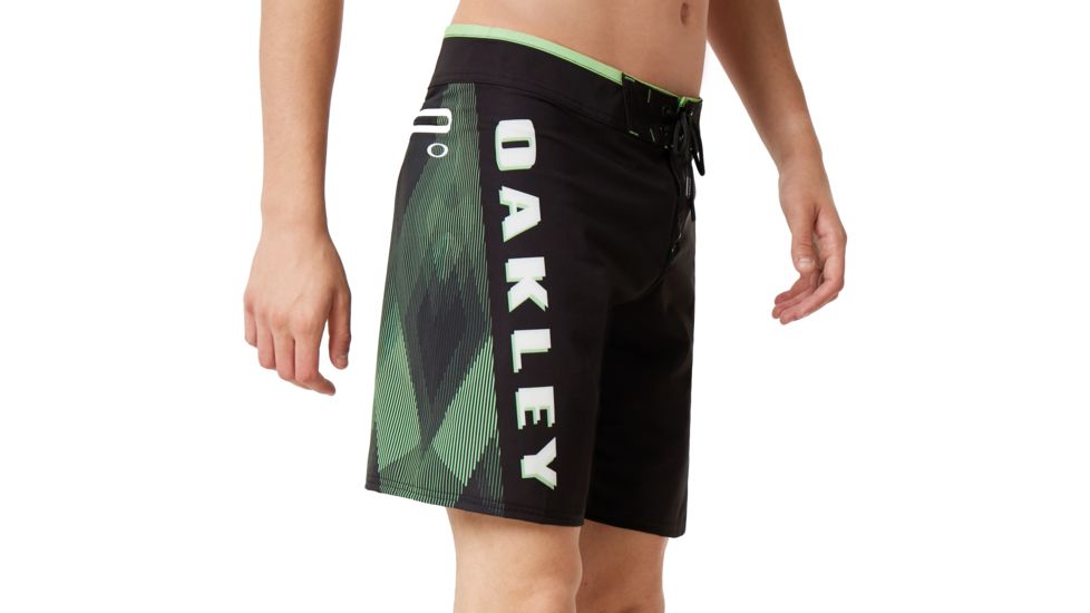 Oakley 75 Boardshort 18in - Men's, Dull Onyx, 33, 482569-27C-33
