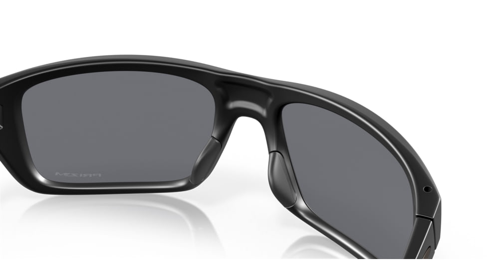 Oakley OO9367 Drop Point Sunglasses, Matte Black Frame, Grey Lenses, 936701-60