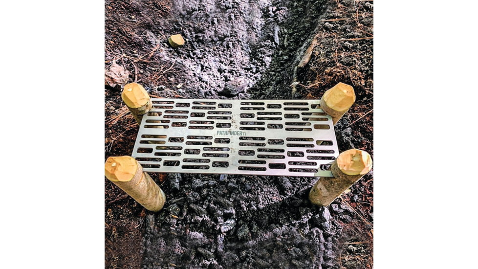 Pathfinder Titanium Grill w/Carry Pouch