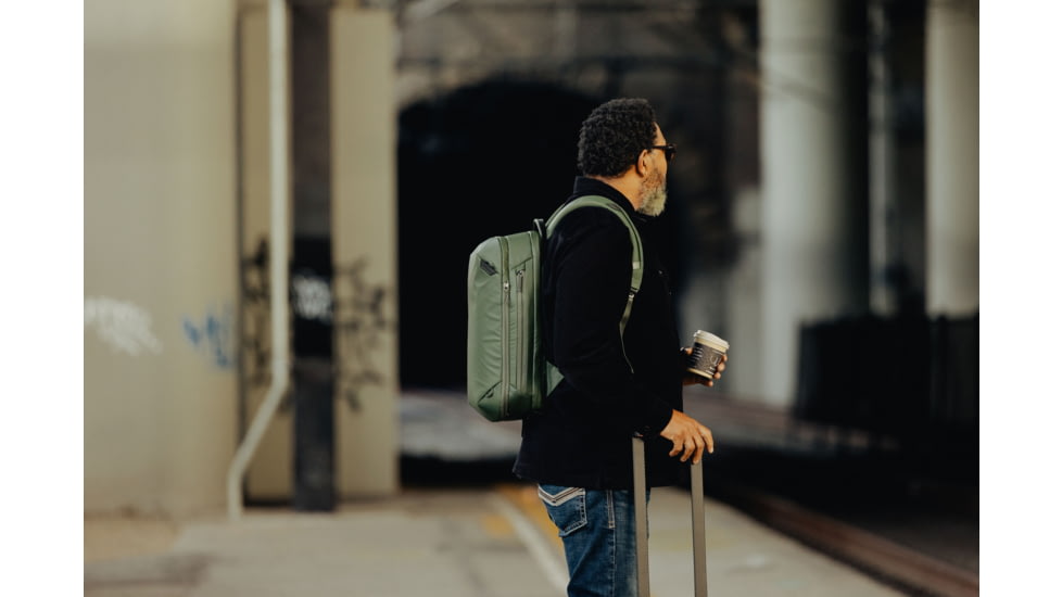 Peak Design 20L Travel Backpack, Sage, Large, BTR-20-SG-2