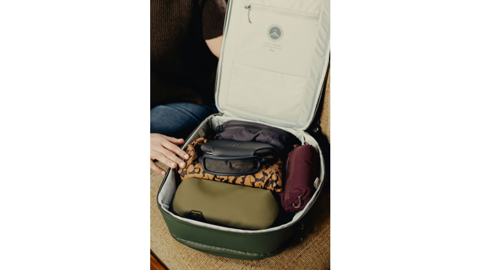 Peak Design 20L Travel Backpack, Sage, Large, BTR-20-SG-2