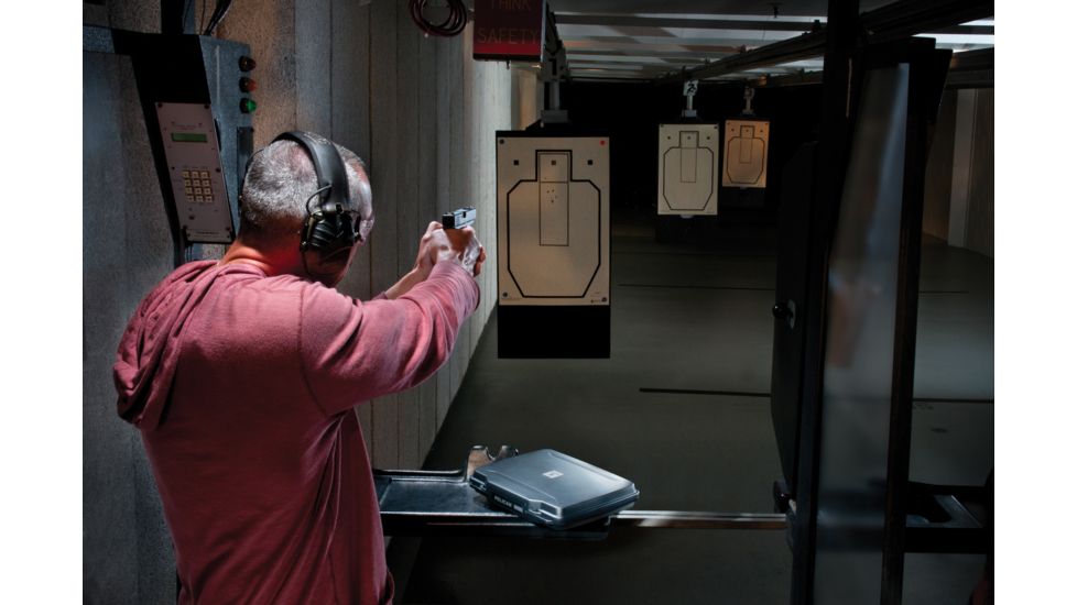 Pelican 1075 HardBack Case, no Foam, Black, 1070-001-110