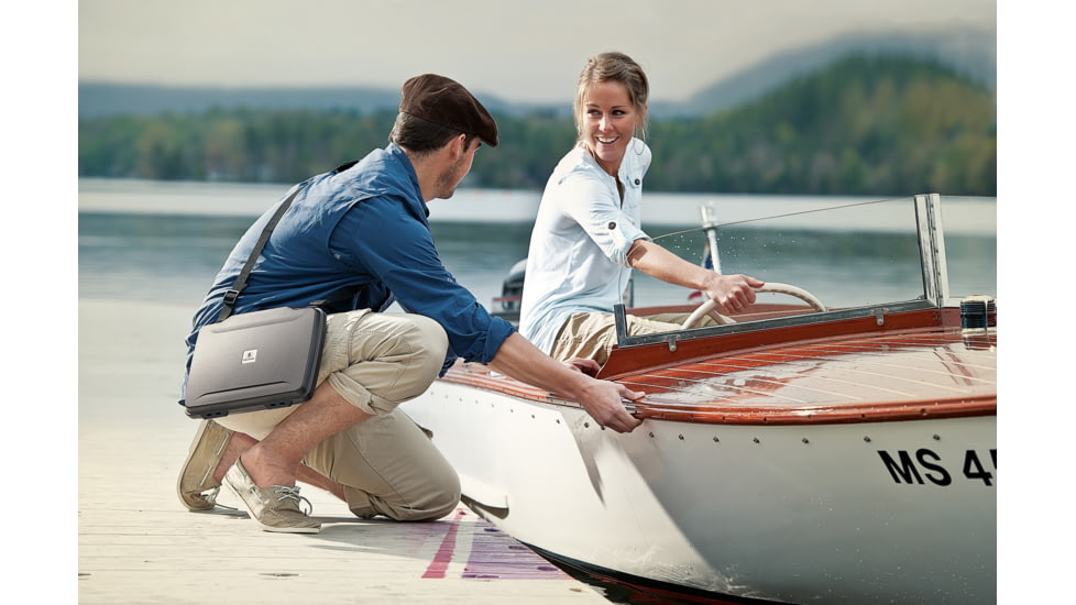 Pelican 1075 HardBack Case, no Foam, Black, 1070-001-110