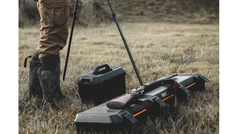 Pelican VAULT V770 Case, Single Rifle, 50x10x6 inch Internal, 51.47x13.15x6.65 inch External Dimension, Black, VCV770-0000-BLK