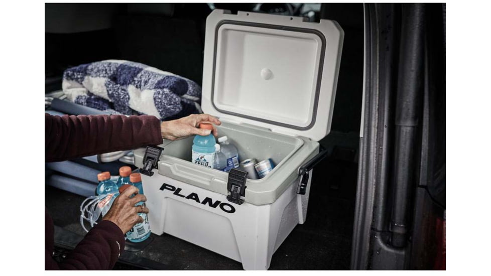 Plano Frost Cooler w/Display, 21qt, White, 21 quart, PLAC21WHD