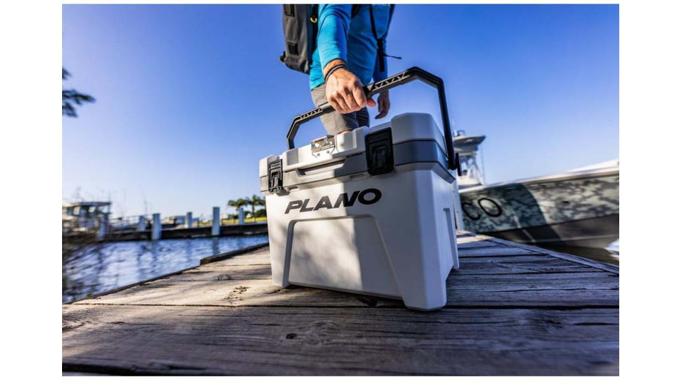 Plano Frost Cooler w/Display, 21qt, White, 21 quart, PLAC21WHD