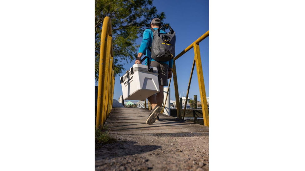 Plano Frost Cooler w/Display, 21qt, White, 21 quart, PLAC21WHD